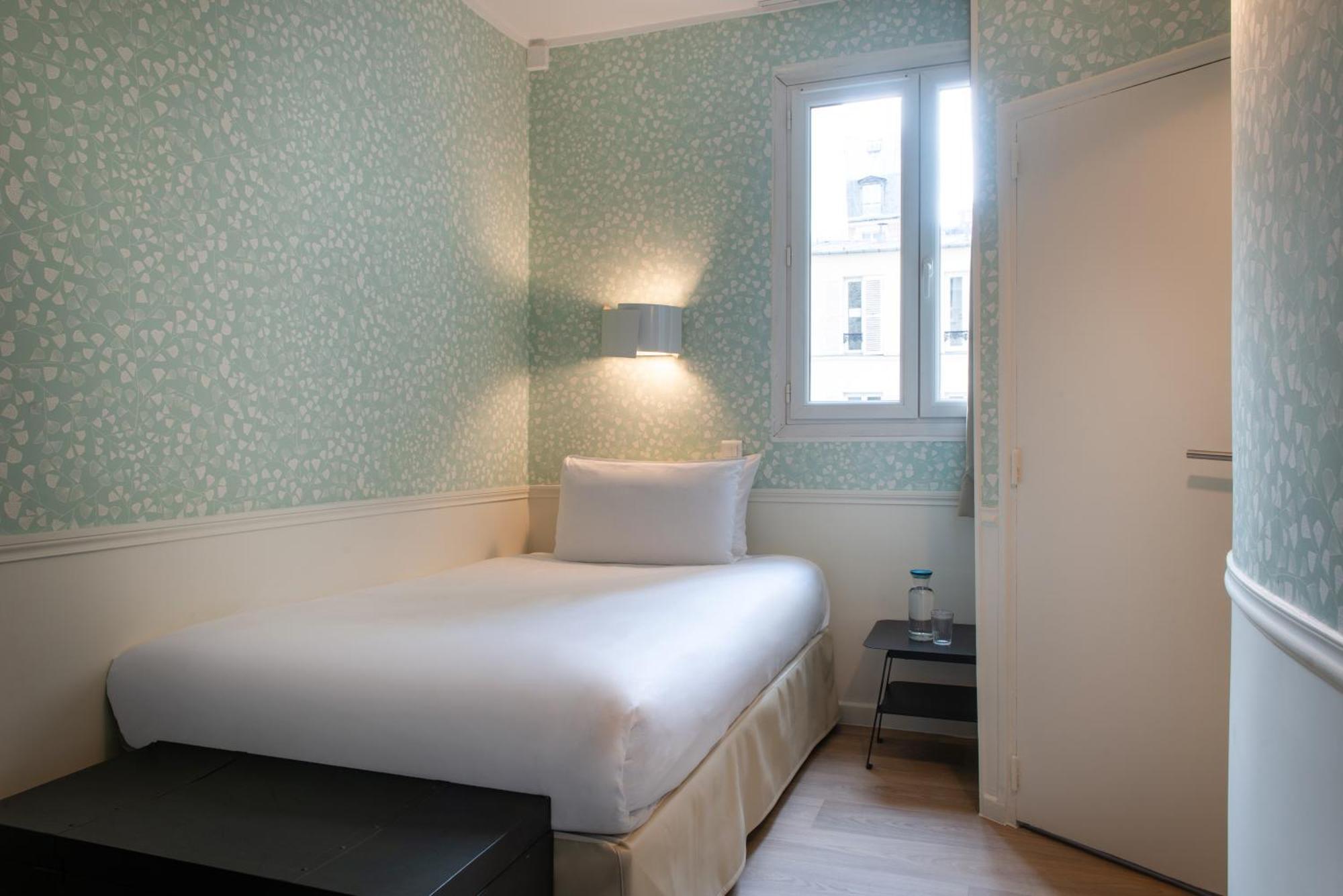 Hôtel Avama Prony Paris Oda fotoğraf