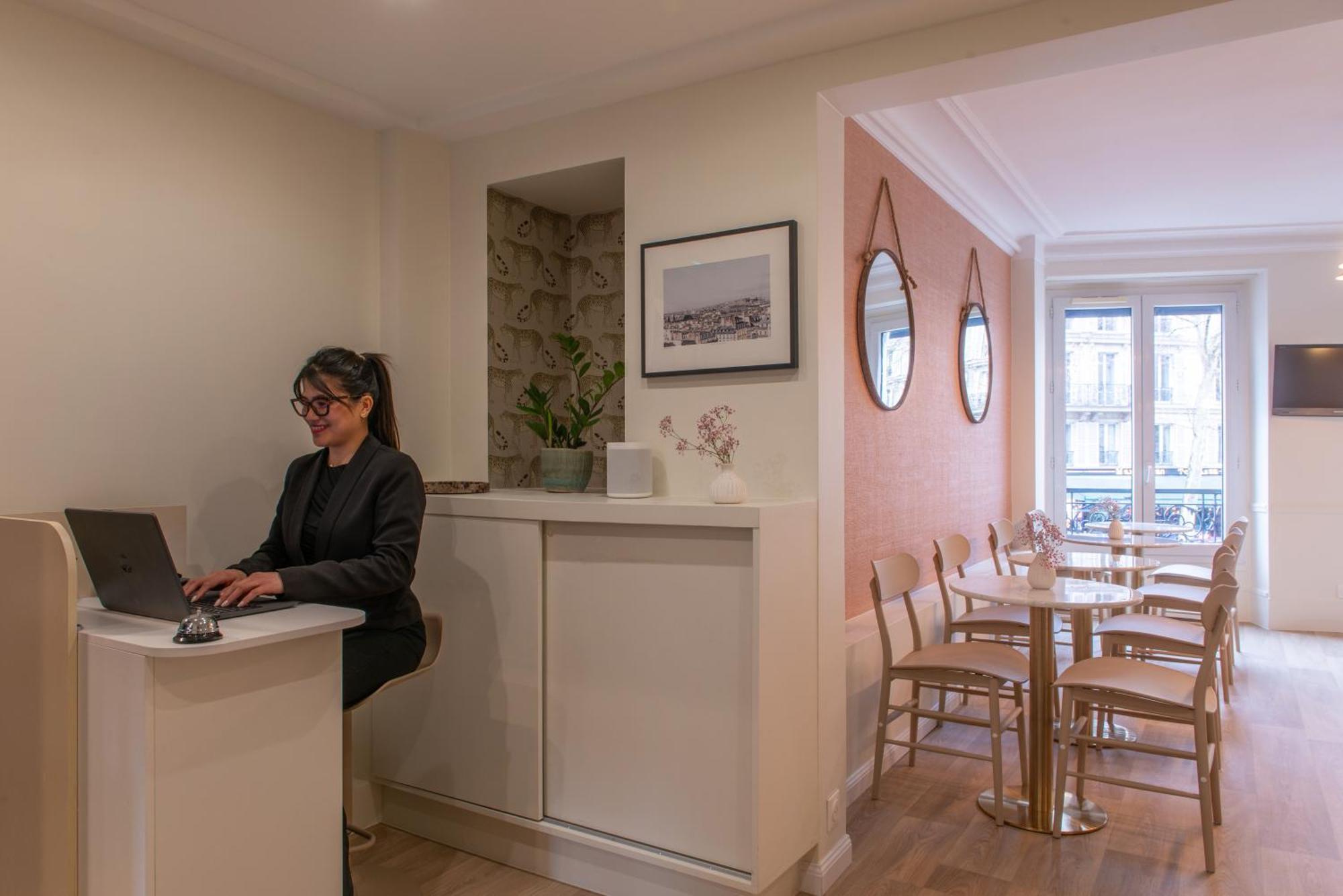 Hôtel Avama Prony Paris Dış mekan fotoğraf