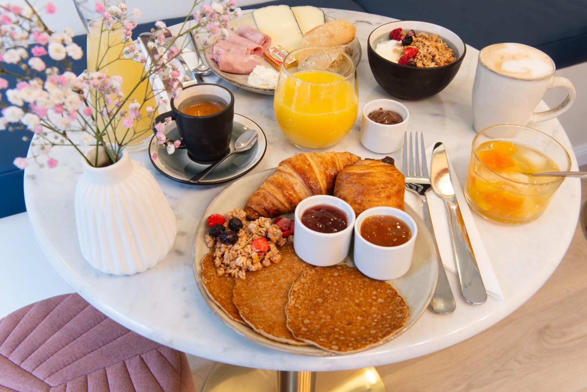 Hôtel Avama Prony Paris Dış mekan fotoğraf